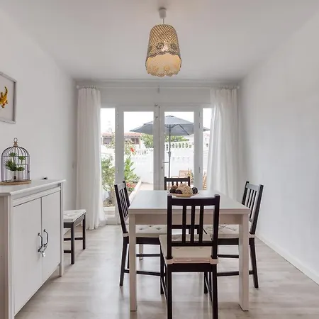 Ideal Getaway Private Terrace 2Br Chalet Chalet *