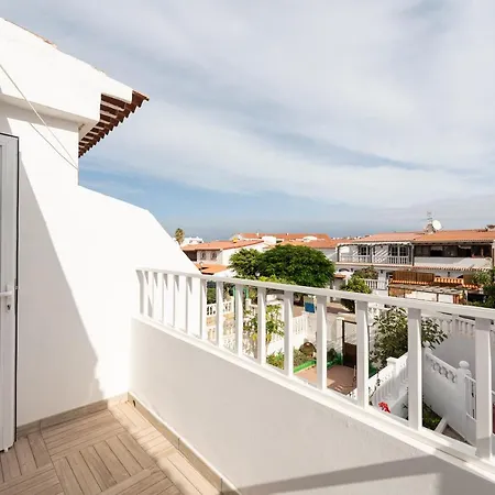 Ideal Getaway Private Terrace 2Br Chalet Chalet